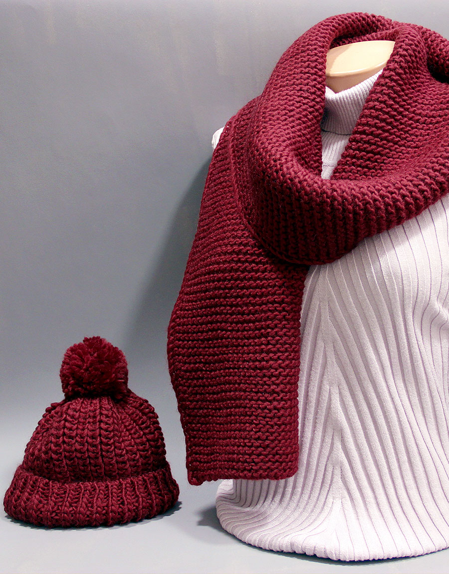 Шапка и шарф вязанные женские комплект бордо